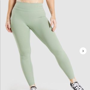 ✨ GS x Whitney Simmons Moss Green Leggings ✨